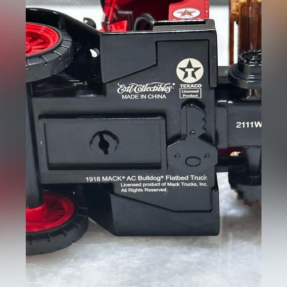 Texaco 1918 Mack AC Bulldog Flatbed Truck Collectable Die Cast w/ Original Box - Picture 15 of 16